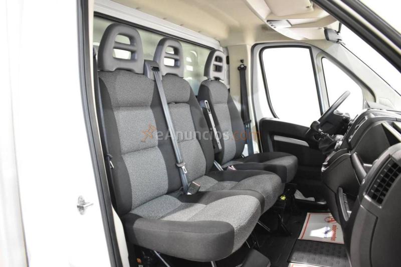 Fiat Ducato CHASIS CABINA CARROZADO PAQUETERA CAMIÓN 3500 2.3 MULTIJET 130 CV CON PLATAFORMA ELEVADORA TRAMPILLA 