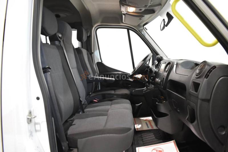 Renault Master FURGÓN ADAPTADO 3.5T L2H2 2.3 DCI 130 CV CON RAMPA PARA PMR MOVILIDAD REDUCIDA 
