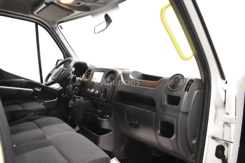 Renault Master FURGÓN ADAPTADO 3.5T L2H2 2.3 DCI 130 CV CON RAMPA PARA PMR MOVILIDAD REDUCIDA 
