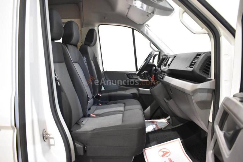 Volkswagen Crafter FURGÓN COMBI 35 L4H3 2.0 TDI 140 CV 7 PLAZAS 