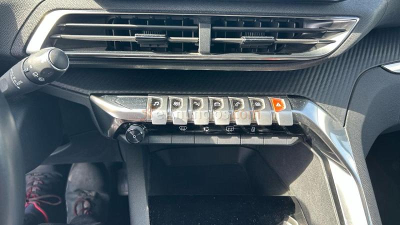 Peugeot 3008 1.2 PURETECH 96KW S&S ALLURE 130 5P