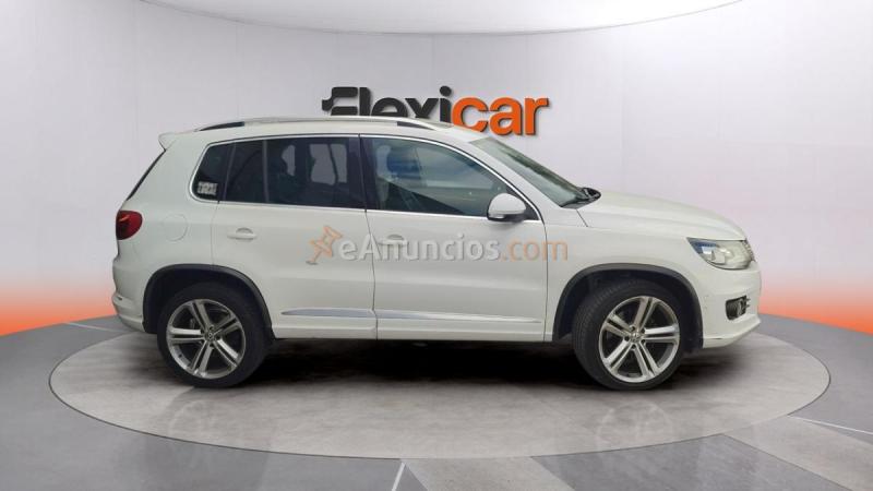 Volkswagen Tiguan 2.0 TDI 177cv DSG 4x4 R-Line BMT 