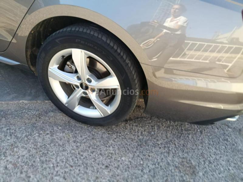 Audi A4 Advanced 30 TDI 100kW 136CV S tronic 