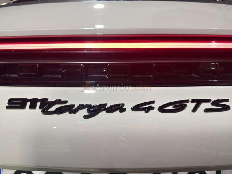 Porsche 911 Targa 4 GTS 