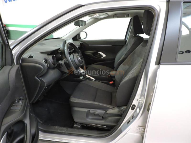 Toyota Yaris Cross Hybrid 120H Business Plus
