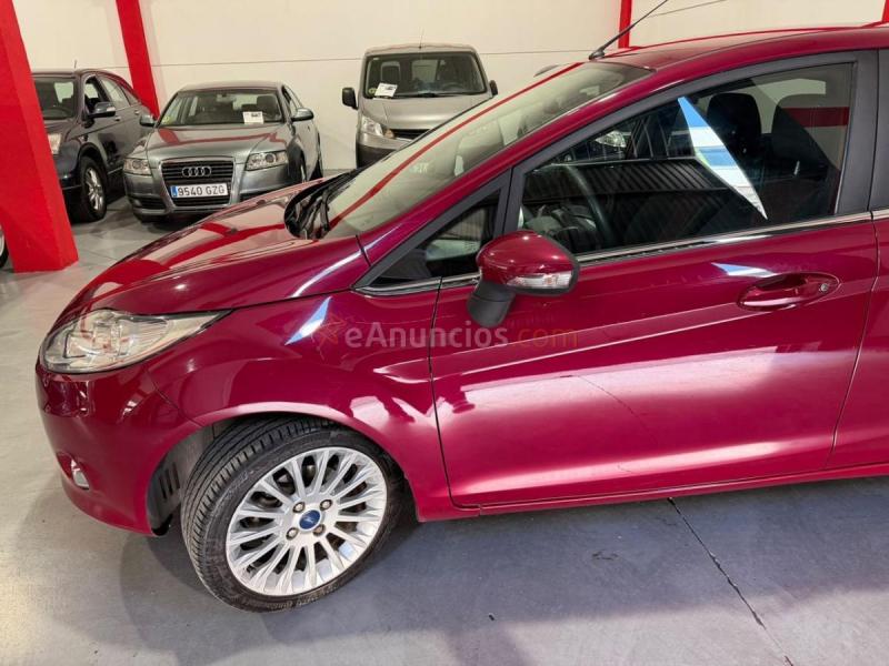 Ford Fiesta 5p Titanium 1.4 Aut. Ford Fiesta 1.4 Titanium automático,