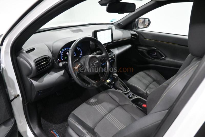 Toyota Yaris Cross Hybrid 120H Business Plus 