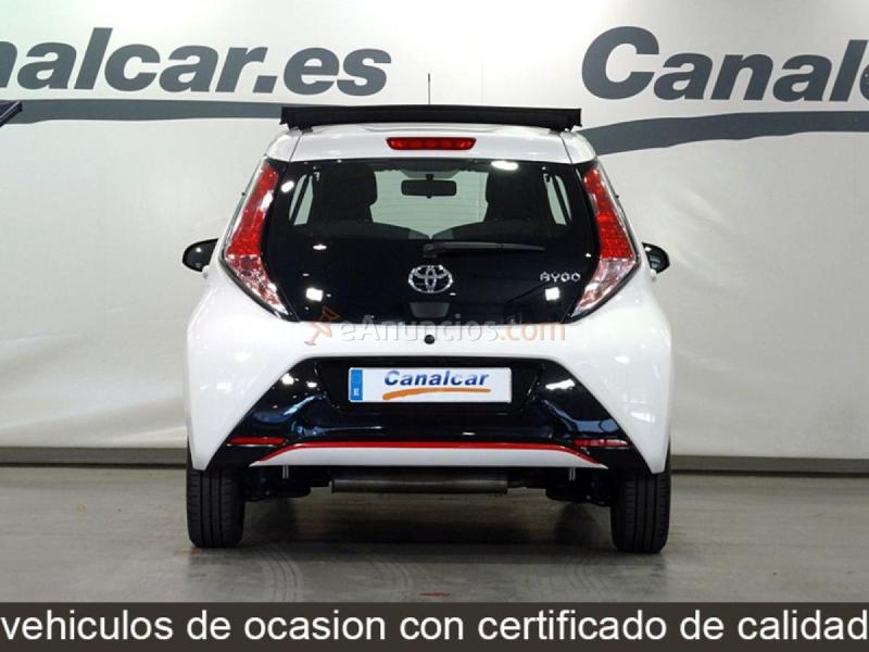 Toyota Aygo 5p 70 x-sky 