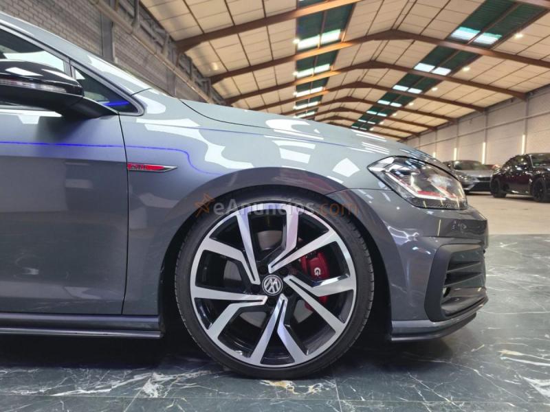 VW Golf GTI Performance