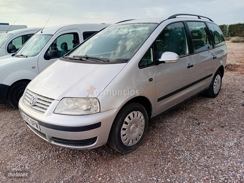 Volkswagen Sharan 1.9 TDI 130 CV 7 PLAZAS. de 2005 con 304.000 Km por 3.000 EUR. en Murcia