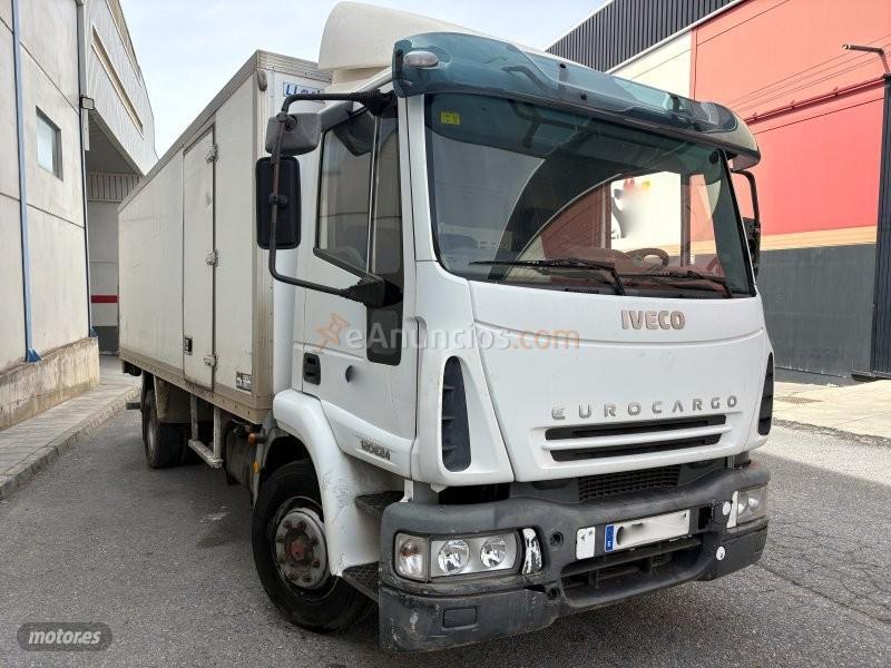 Iveco eJolly EUROCARGO 6.0D CAJA CERRADA RAMPA ELEVADORA KLIMA AC de 2005 con 870.000 Km por 10.900 EUR. en Granada