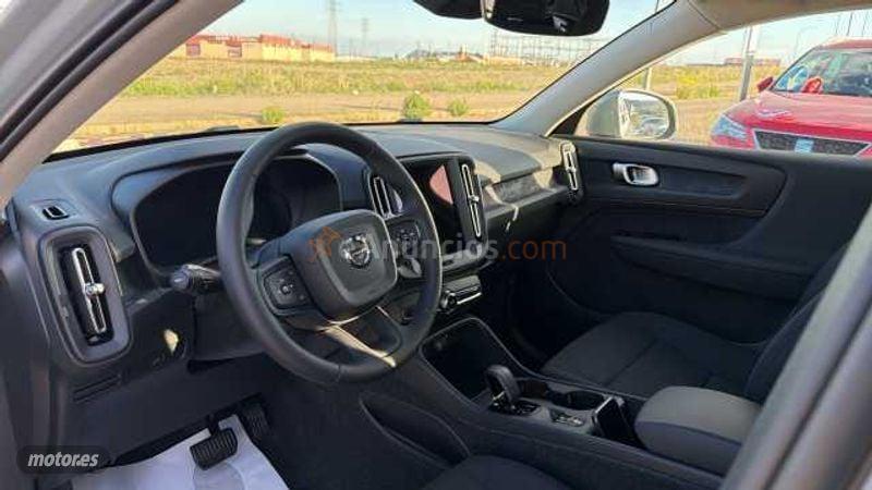 Volvo XC40 2.0 B3 MHEV ESSENTIAL DCT 163 5P de 2026 con 3.500 Km por 36.995 EUR. en Valladolid