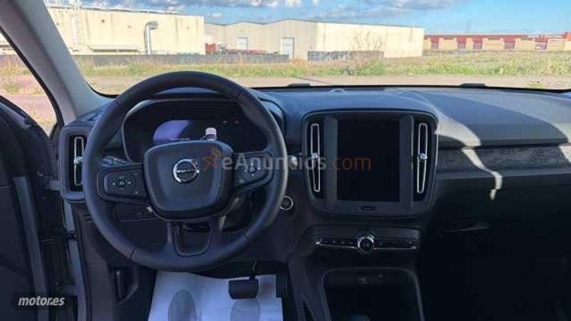 Volvo XC40 2.0 B3 MHEV ESSENTIAL DCT 163 5P de 2026 con 3.500 Km por 36.995 EUR. en Valladolid