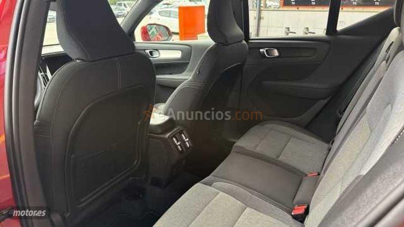 Volvo XC40 Core, B4, Gasolina de 2024 con 27.500 Km por 29.500 EUR. en Barcelona