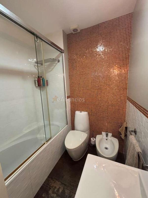Piso reformado con piscina y garaje junto a Las Canteras, Guanarteme