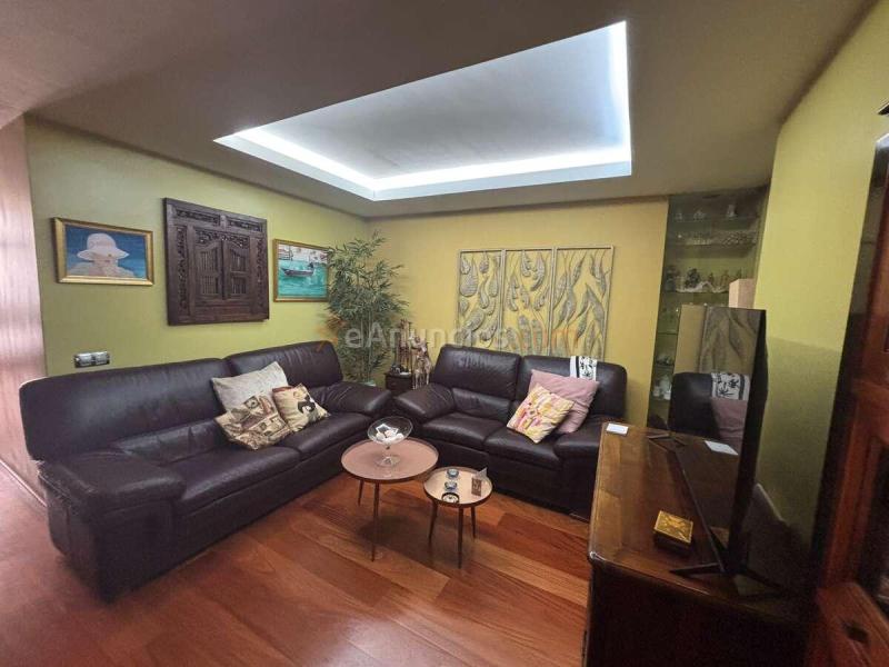 Piso reformado con piscina y garaje junto a Las Canteras, Guanarteme