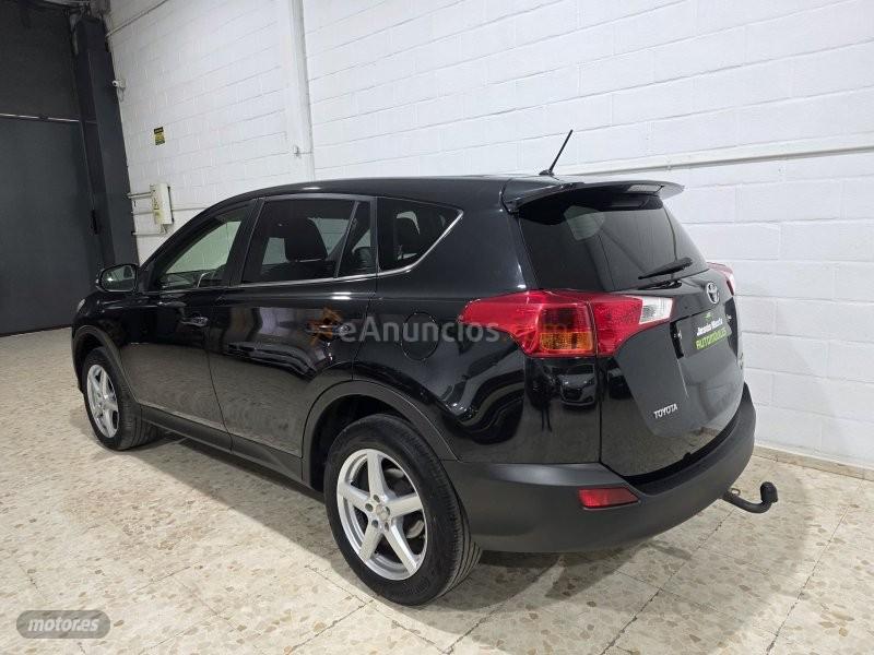 Toyota RAV 4 D4d 150 cv 4x4 de 2014 con 198.900 Km por 14.500 EUR. en Sevilla