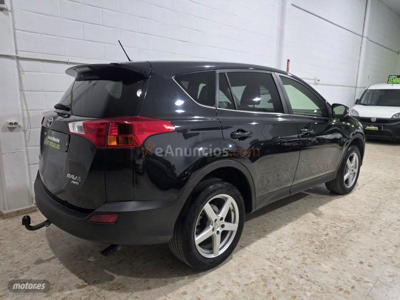 Toyota RAV 4 D4d 150 cv 4x4 de 2014 con 198.900 Km por 14.500 EUR. en Sevilla
