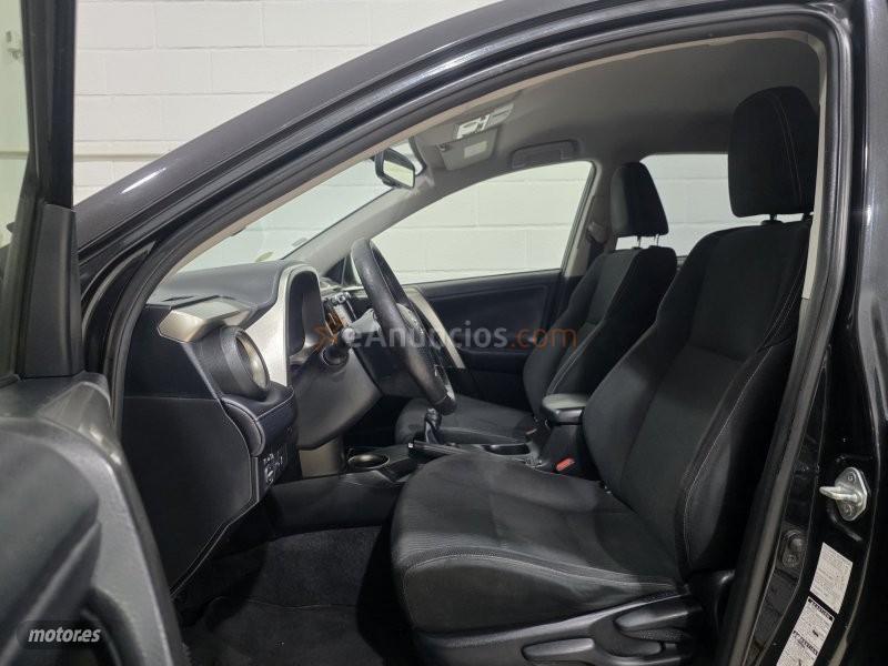 Toyota RAV 4 D4d 150 cv 4x4 de 2014 con 198.900 Km por 14.500 EUR. en Sevilla