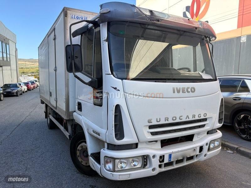 Iveco Eurocargo 6.0 turbo d rampa elevadora caja cerrada klima de 2005 con 1.000.000 Km por 6.000 EUR. en Granada