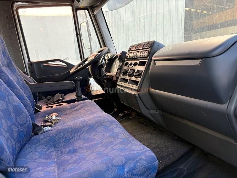Iveco Eurocargo 6.0 turbo d rampa elevadora caja cerrada klima de 2005 con 1.000.000 Km por 6.000 EUR. en Granada