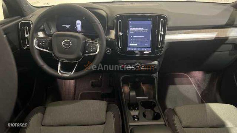 Volvo XC40 XC40 Core, B3 (gasolina), Gasolina de 2023 con 42.000 Km por 29.900 EUR. en Asturias