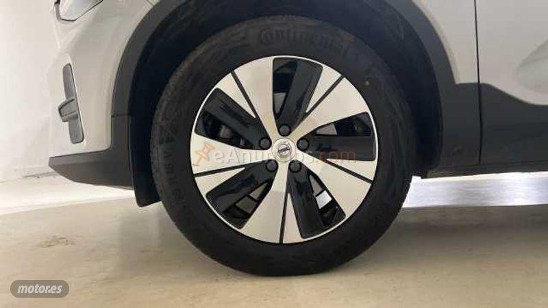 Volvo XC40 XC40 Core, B3 (gasolina), Gasolina de 2023 con 42.000 Km por 29.900 EUR. en Asturias