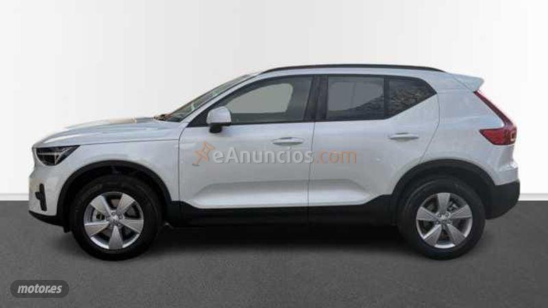 Volvo XC40 Essential, B3 Mild hybrid, Gasolina de 2025 con 6.372 Km por 34.995 EUR. en Valladolid