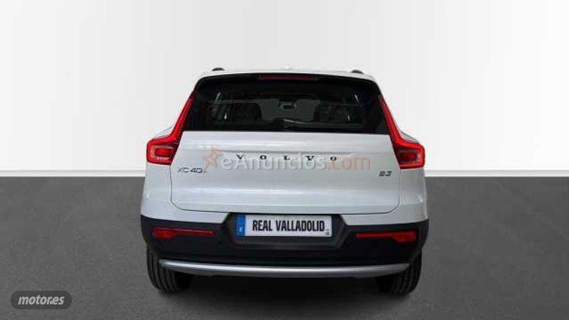 Volvo XC40 Essential, B3 Mild hybrid, Gasolina de 2025 con 6.372 Km por 34.995 EUR. en Valladolid