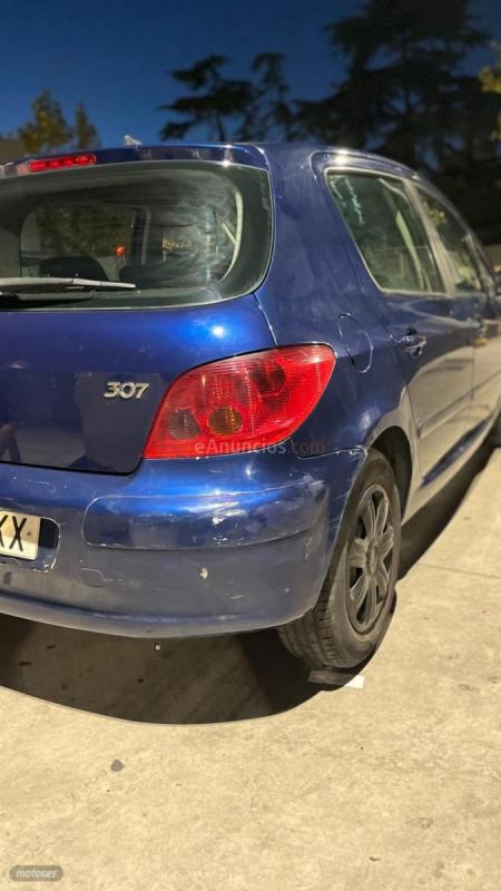 Peugeot 307 1.6 XR Clim Plus de 2005 con 218.000 Km por 2.000 EUR. en Barcelona