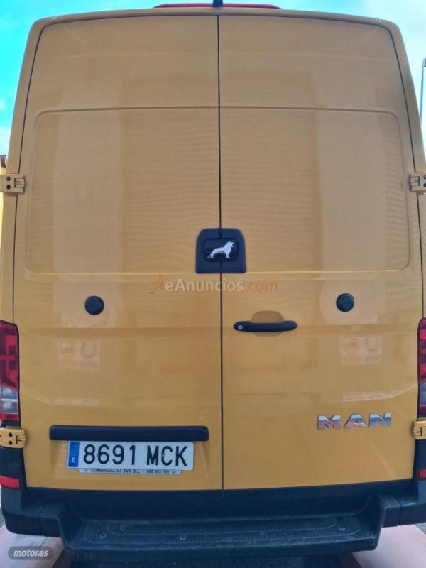 Volkswagen Transporter TGE 3.180 de 2022 con 170.000 Km por 20.000 EUR. en Ourense