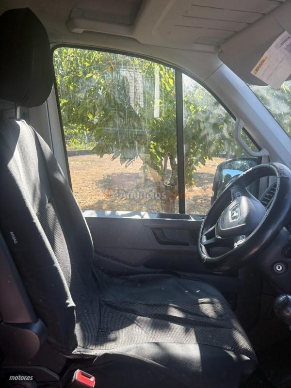 Volkswagen Transporter TGE 3.180 de 2022 con 170.000 Km por 20.000 EUR. en Ourense