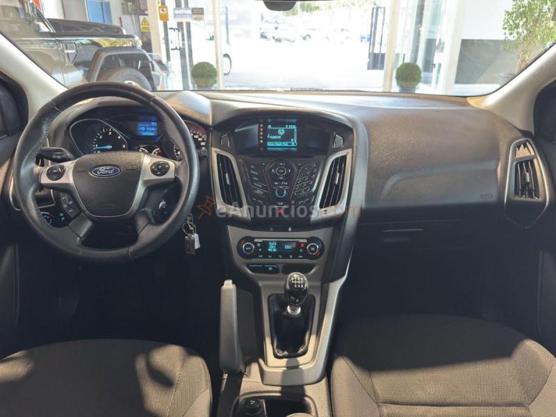Ford Focus Berlina Trend 1.6 TDCi 115 CV .- BAJO CONSUMO .- REVISADO Y GARANTIZADO .-