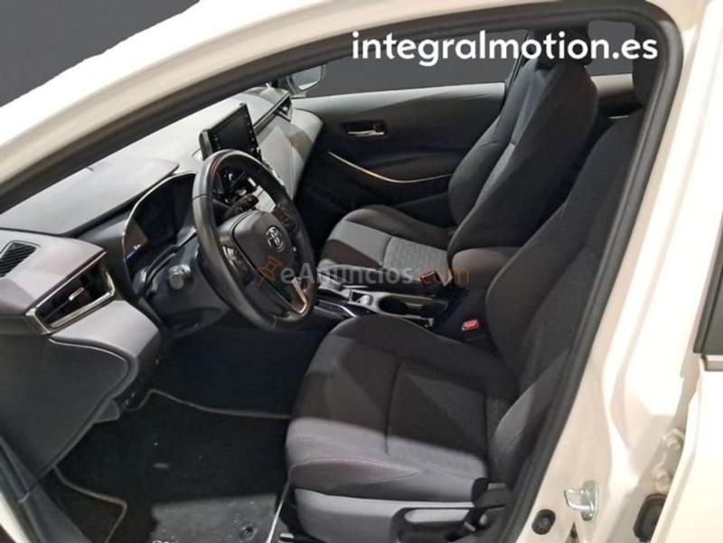 Toyota Corolla 1.8 125H ACTIVE TECH E-CVT