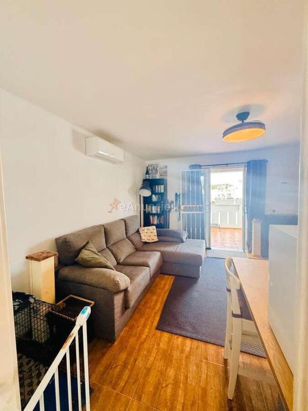 Un apartamento de un dormitorio en la primera planta, decorado con mucho gusto.