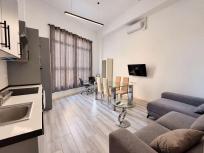 Local acondicionado como vivienda con 2 estancias interiores