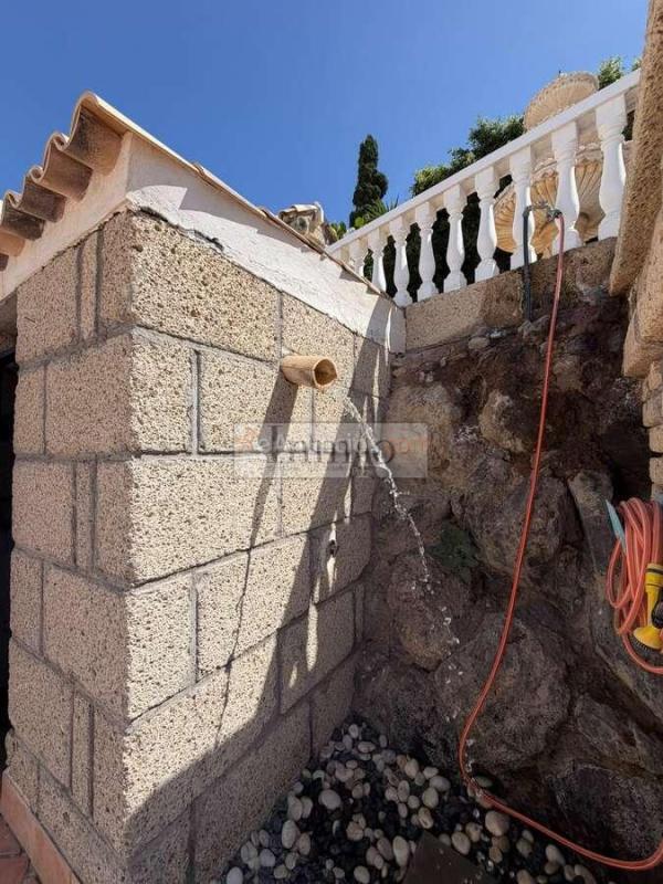 Villa independiente con piscina privada y vistas al mar en Torviscas Este, Adeje