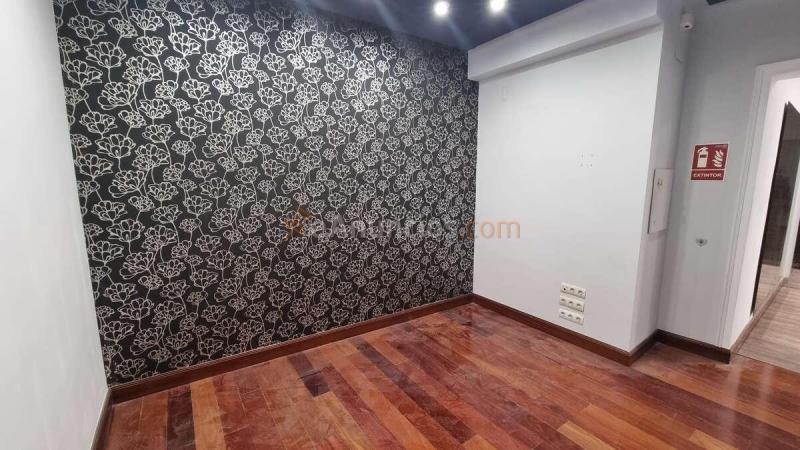 Venta de local comercial, centro histórico, Salamanca.