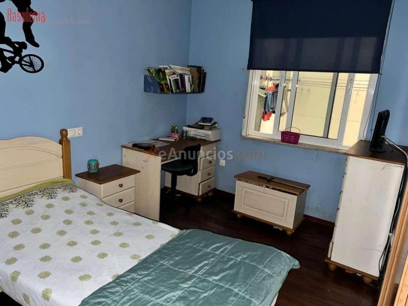 Vivienda en venta en Pontedeume – 3 dormitorios, 2 baños y garaje