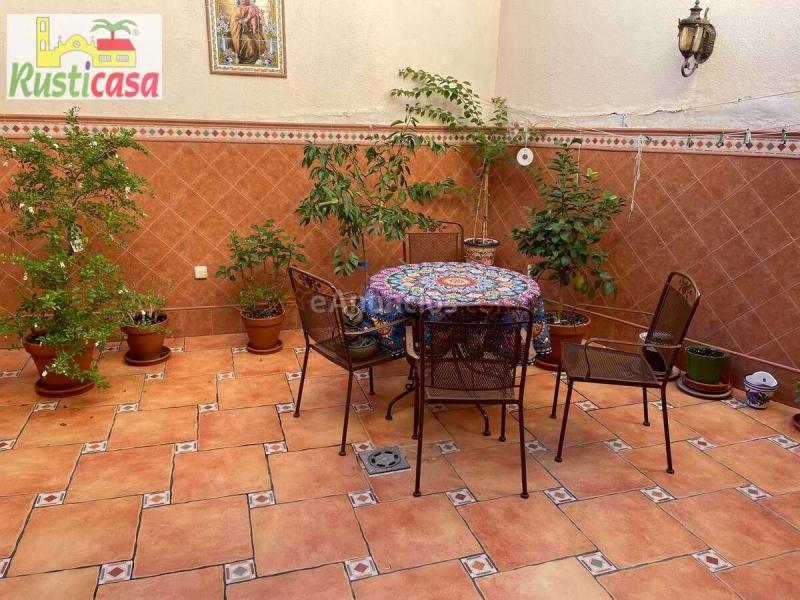 Casa de cinco dormitorios.
