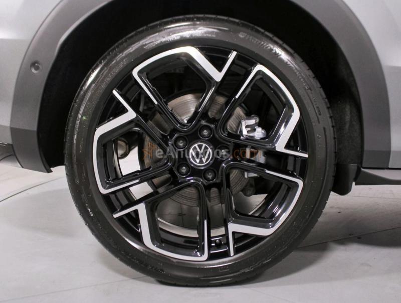 Volkswagen T-Roc 1.5 ETSI MHEV 110KW DSG R-LINE 5P