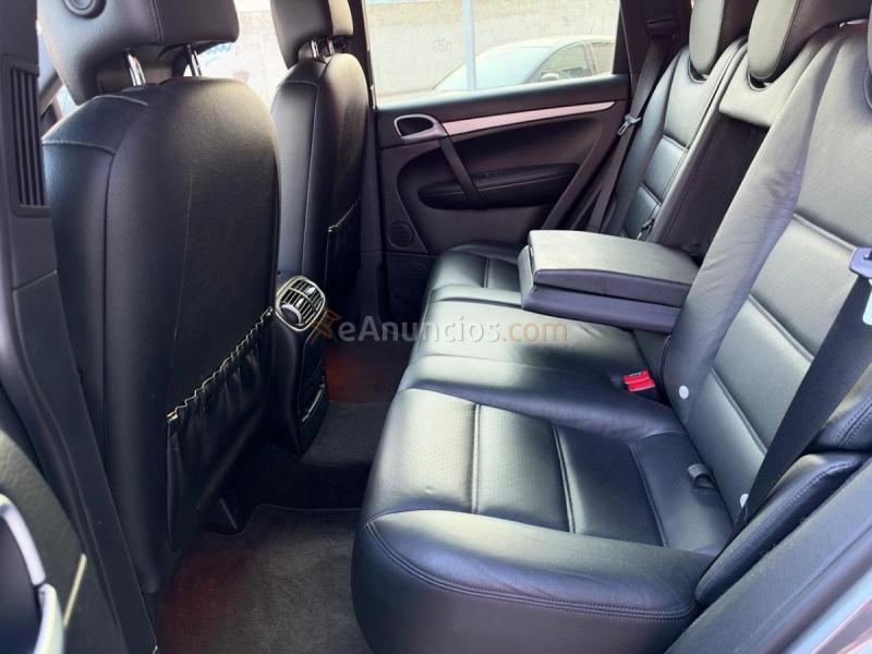 Porsche Cayenne -
