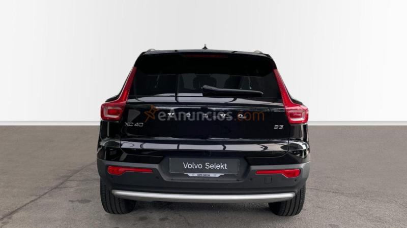 Volvo XC40 B3 MHEV CORE DCT 5P