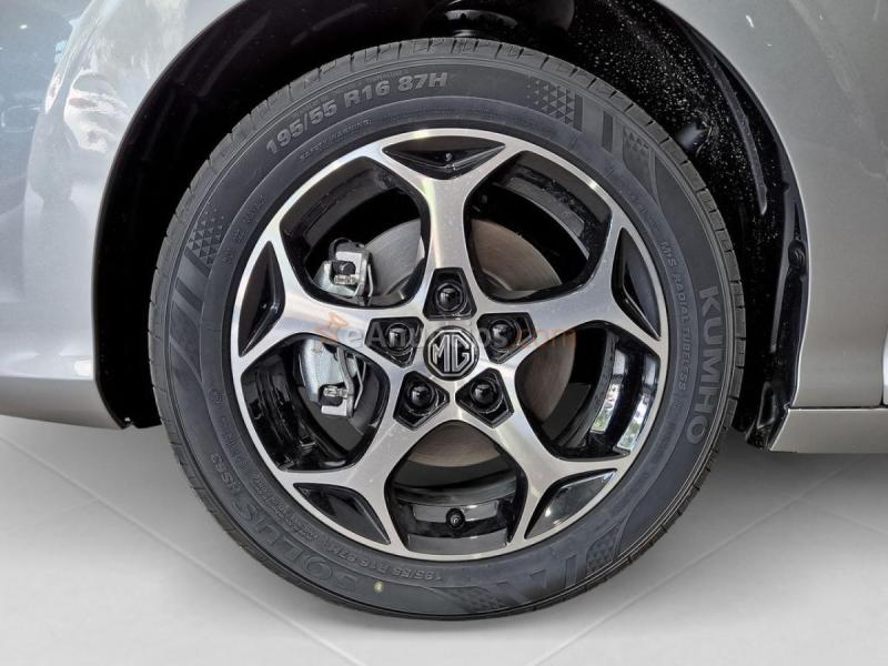 MG MG3 1.5 HEV LUXURY 195 CV 5P