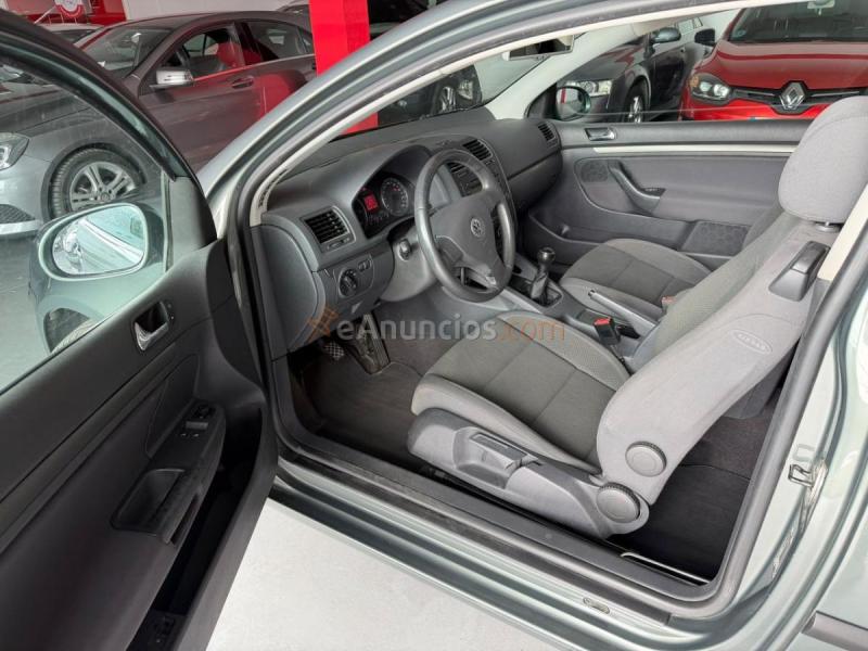 Volkswagen Golf 3p Highline 2.0 TDI 140 CV Volkswagen Golf 2.0 TDI 140 CV,