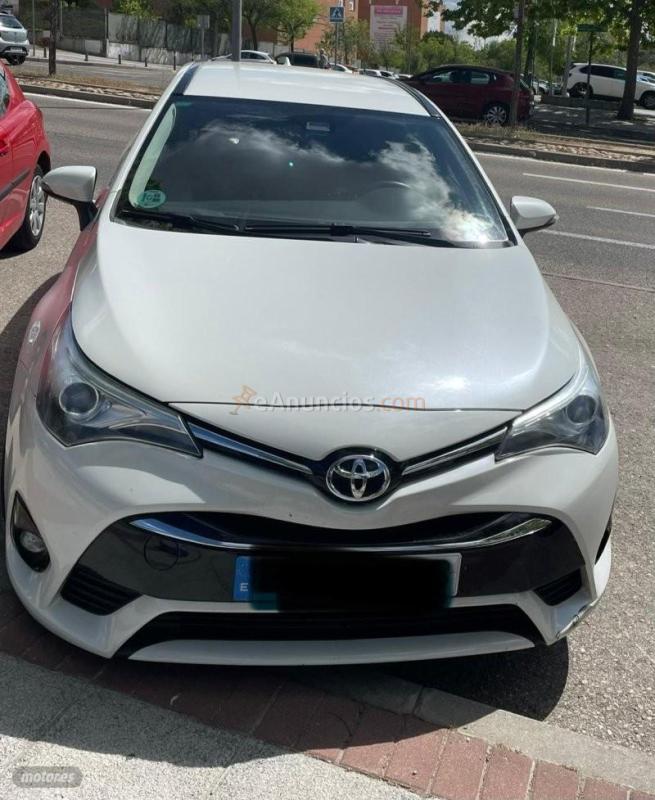 Toyota Avensis TOYOTA AVENSIS 2.0D 150 CV ADVANCE TOURING SPORT de 2017 con 172.435 Km por 11.500 EUR. en Madrid