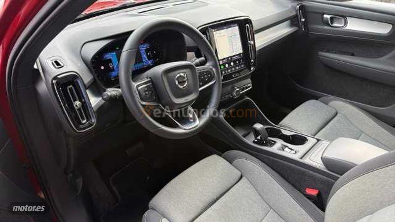 Volvo XC40 2.0 B3 CORE AUTO 5P de 2025 con 18.701 Km por 30.900 EUR. en Barcelona