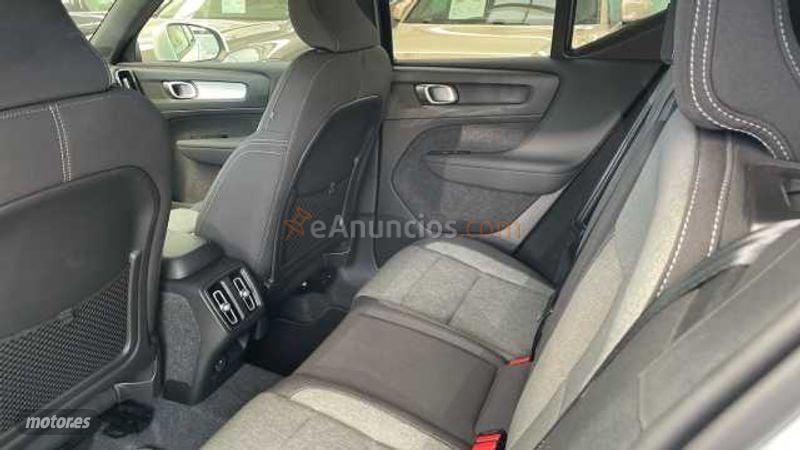 Volvo XC40 B3 MHEV CORE DCT 5P de 2026 con 29.015 Km por 34.400 EUR. en Guipuzcoa
