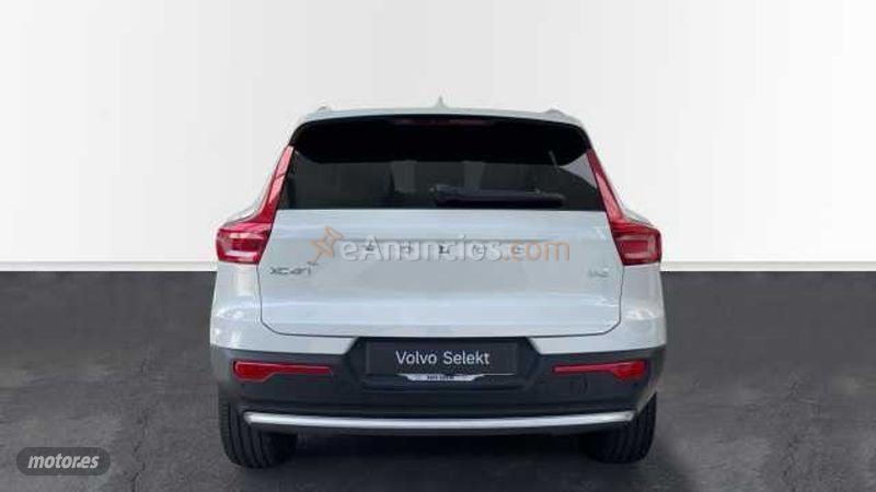 Volvo XC40 B3 MHEV CORE DCT 5P de 2026 con 29.015 Km por 34.400 EUR. en Guipuzcoa