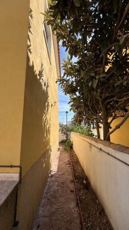 Exclusivo chalet independiente con piscina privada en El Saldonar, Vinars – A 200 m de la playa y con supermercado a 4 min a pie.